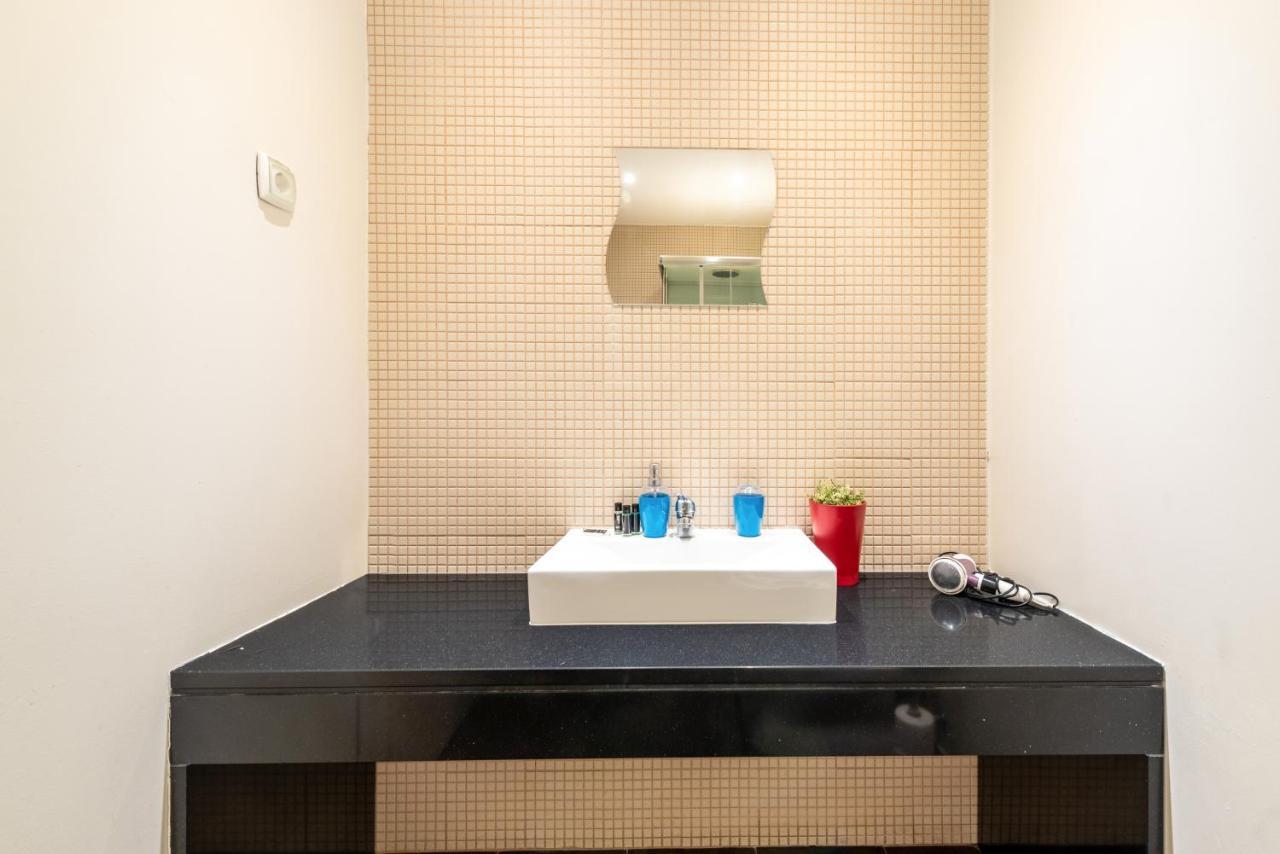 Happy At Chiado Hotel Lisbon Bagian luar foto