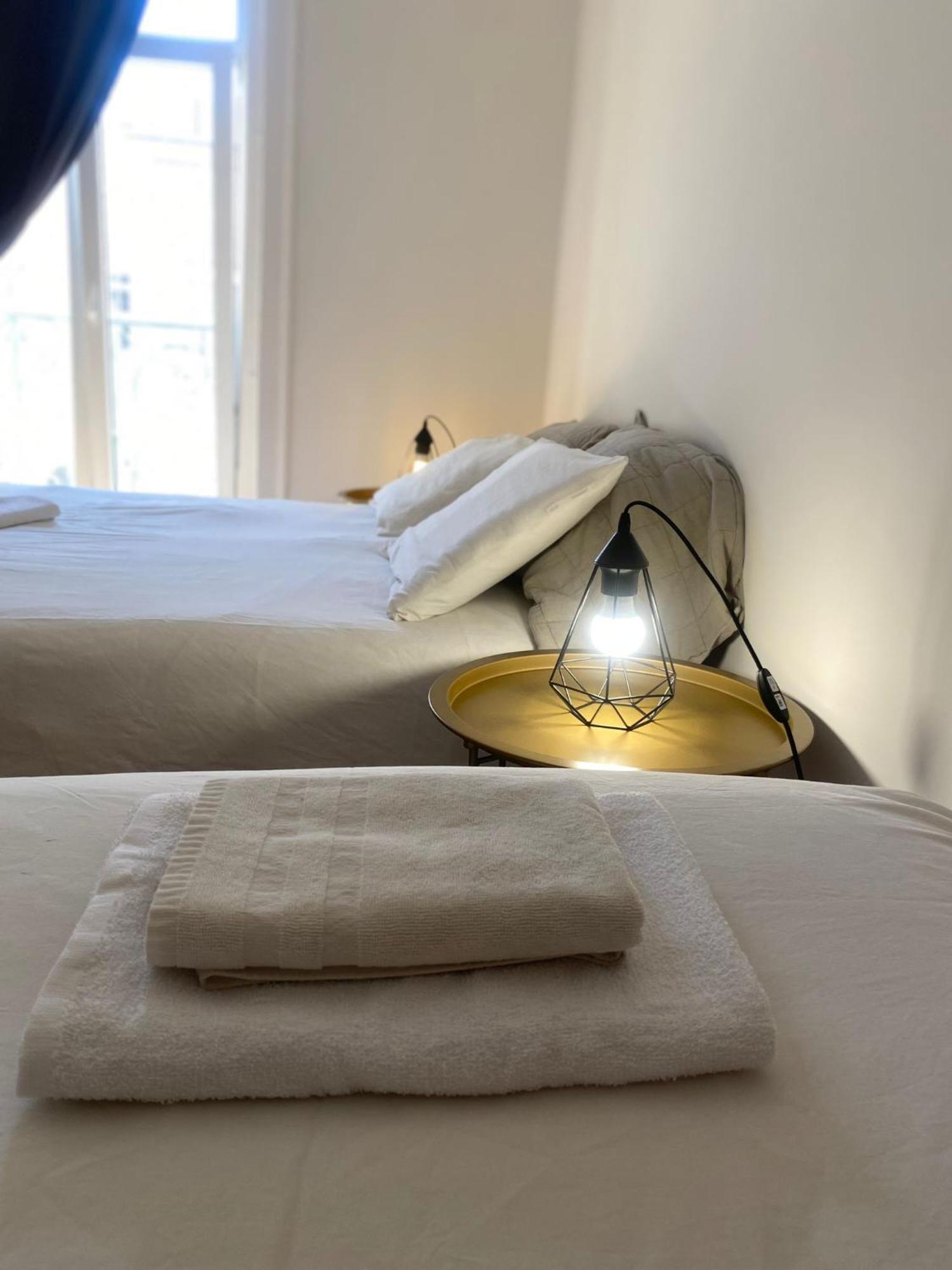 Happy At Chiado Hotel Lisbon Bagian luar foto
