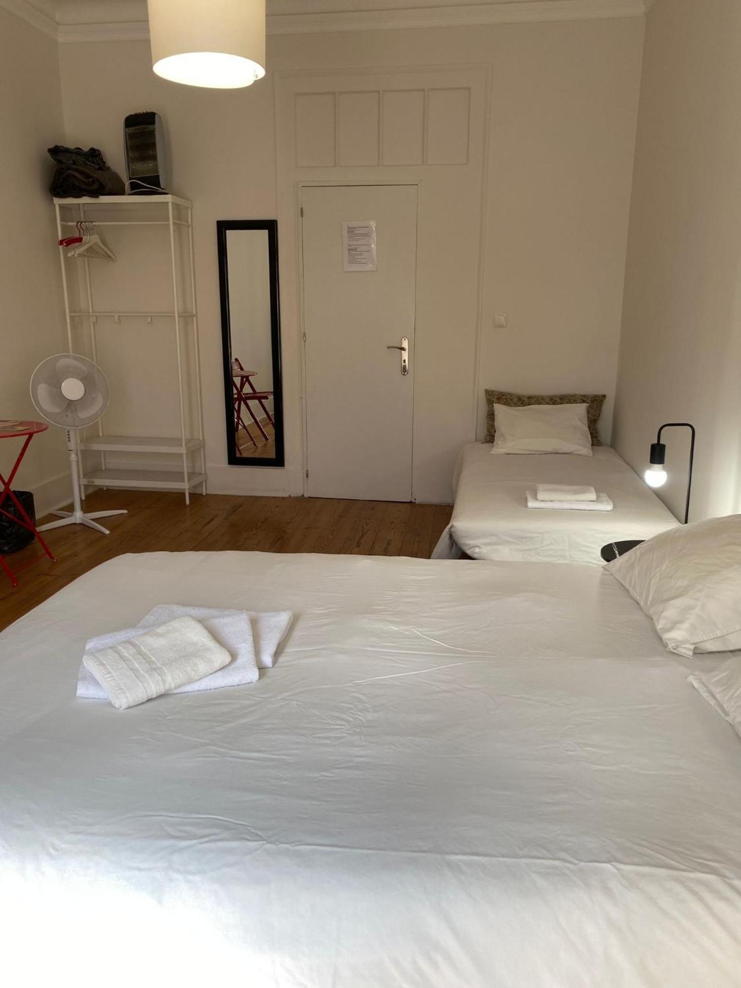 Happy At Chiado Hotel Lisbon Bagian luar foto