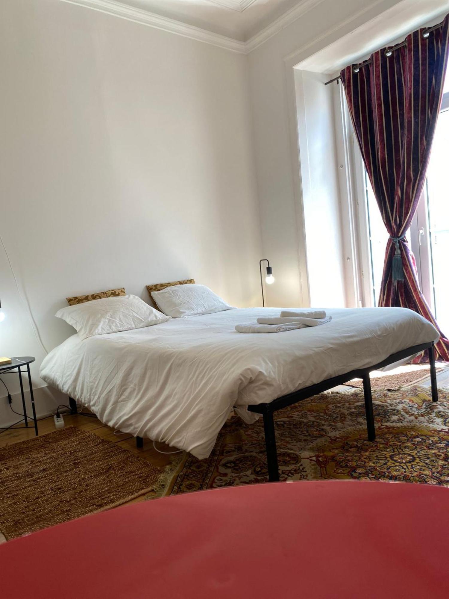 Happy At Chiado Hotel Lisbon Bagian luar foto
